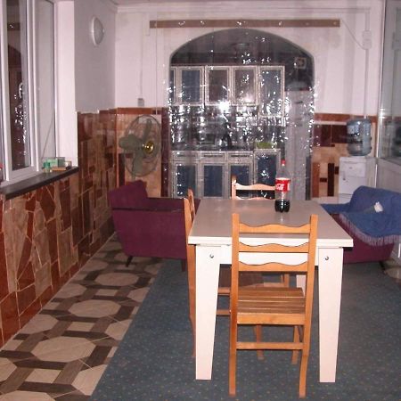 Guest House Oasis - Tvishi 외부 사진