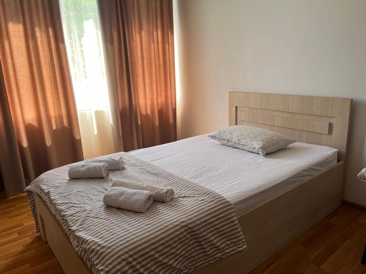 Guest House Oasis - Tvishi 외부 사진