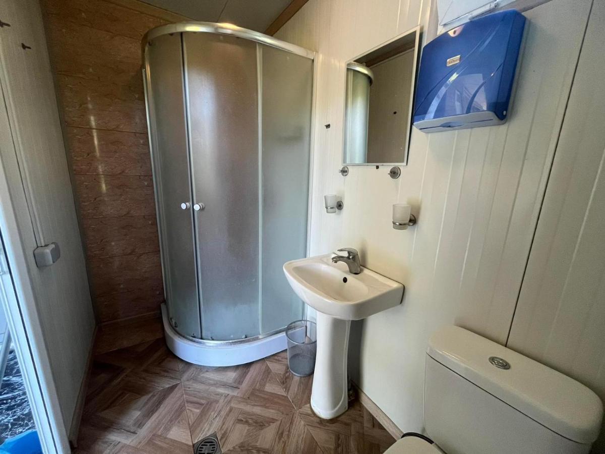 Guest House Oasis - Tvishi 외부 사진